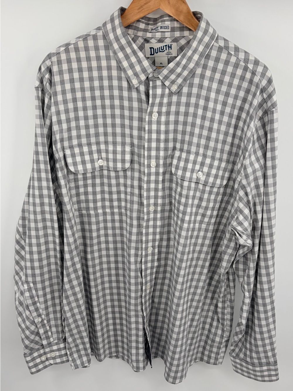 Duluth Trading untucked gray and white gingham check long sleeve shirt men’s XL